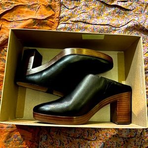 Madewell Leather Clogs